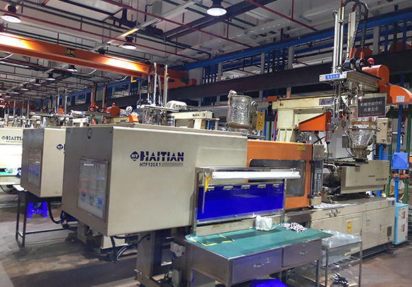 2018年完成深圳XX藍(lán)思旺-深圳長(zhǎng)圳至東莞設(shè)備搬運(yùn)、設(shè)備運(yùn)輸、設(shè)備落坑移位